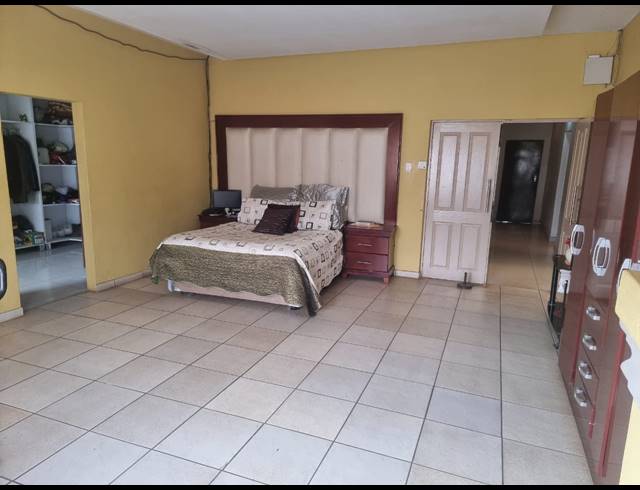 3 BEDROOM HOUSE FOR SALE IN SEBOKENG ZONE 10